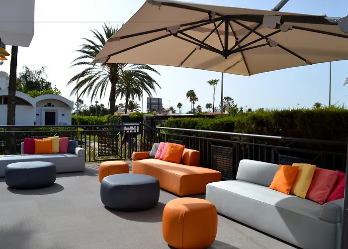 بانغالوز كورديال بياريتز بلايا ديل إنغلز